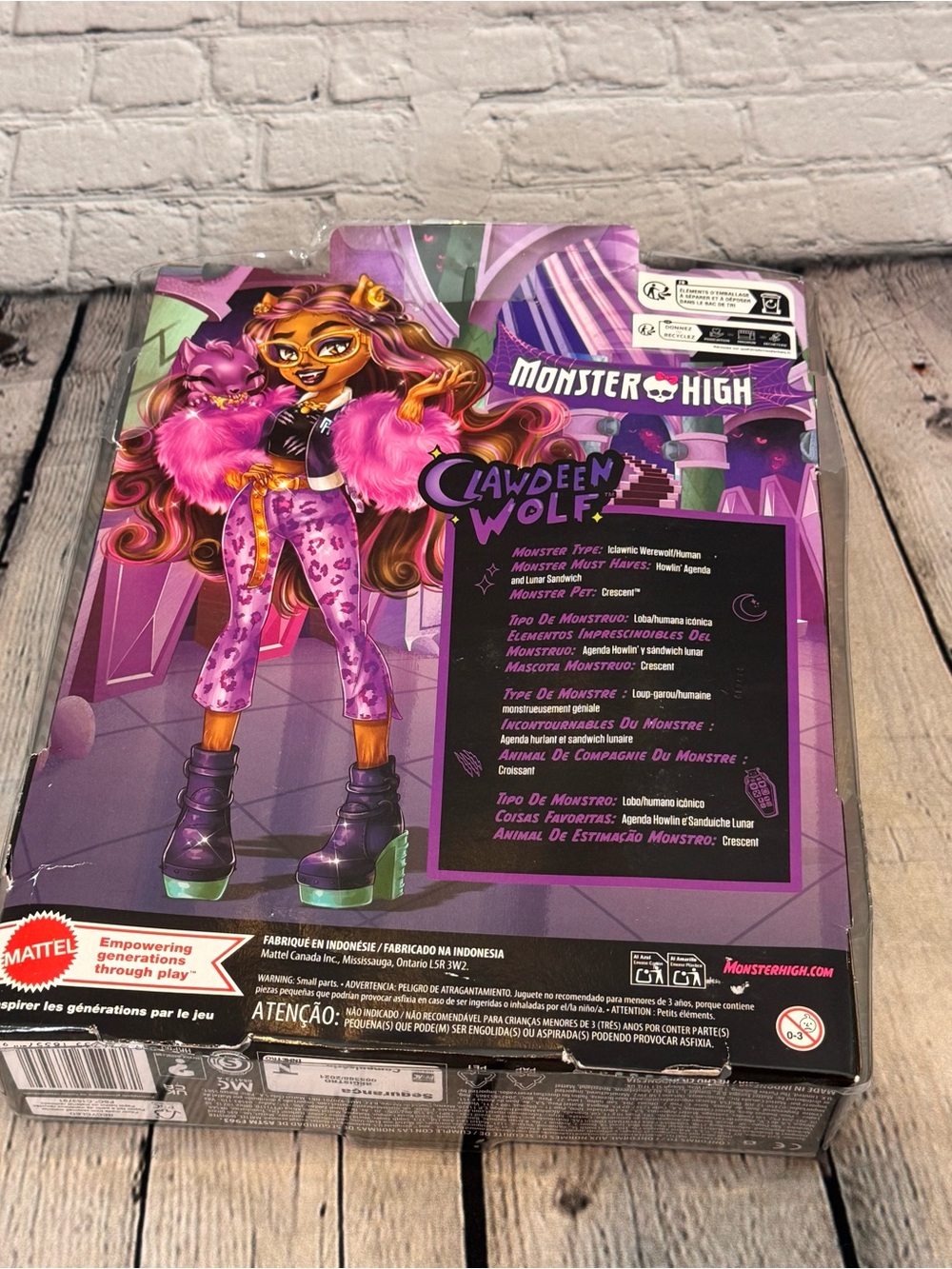 Monster High Clawdeen Wolf Doll - Picture 2 of 7